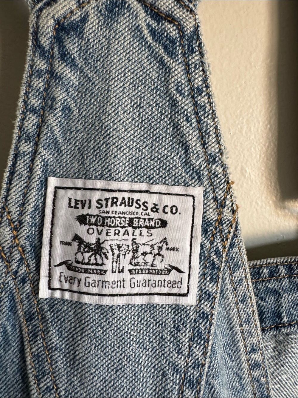 LEVI's Women’s Two Horse Brand Overalls Baggy Blue Relaxed Denim size medium - Picture 12 of 14